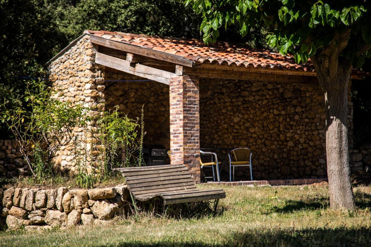 Domaine Les Perpetus Villa La Tour-d'Aigues Exterior photo
